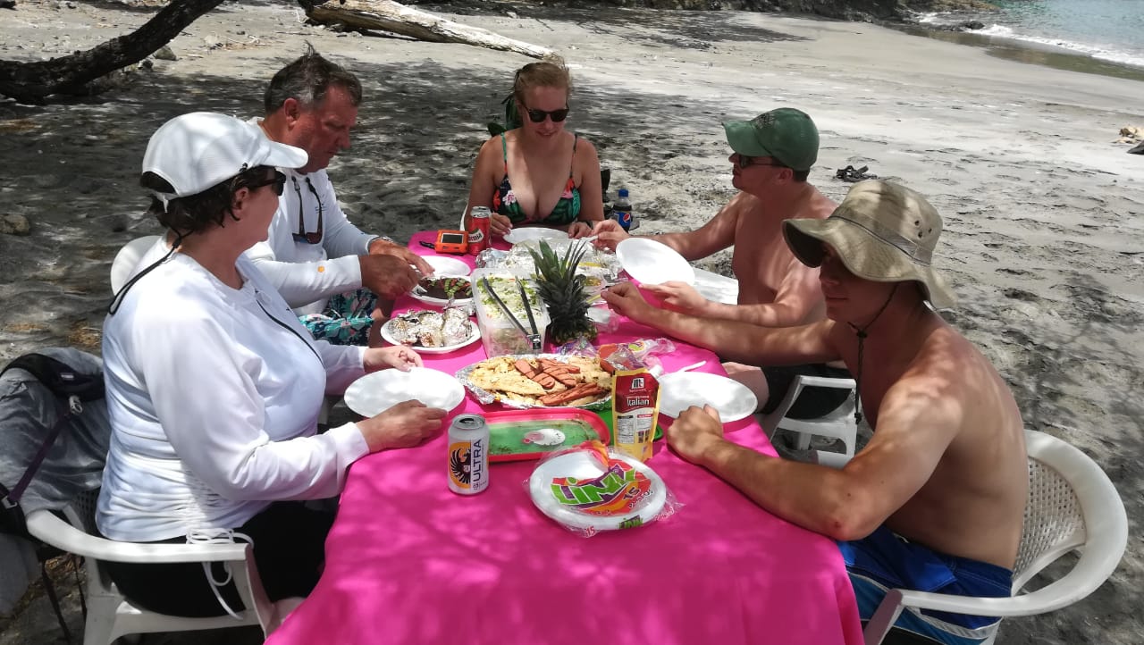 Papagayo Beach BBQ and Fishing - lunch at the beach