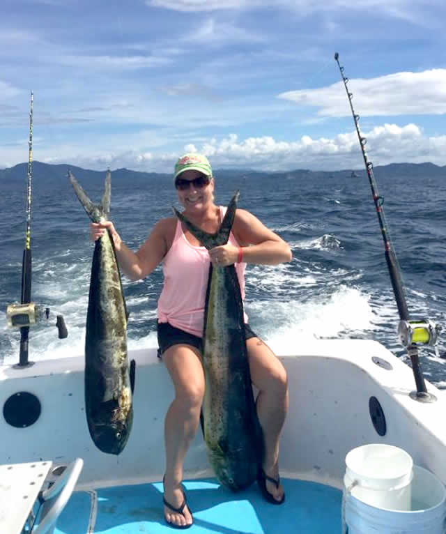 Mike Bennet wife fishing offshore in Papagayo