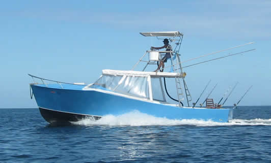 La Chila boat in Papagayo