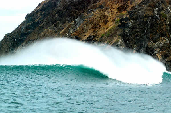 Surfing charters to Ollies Points in Costa Rica