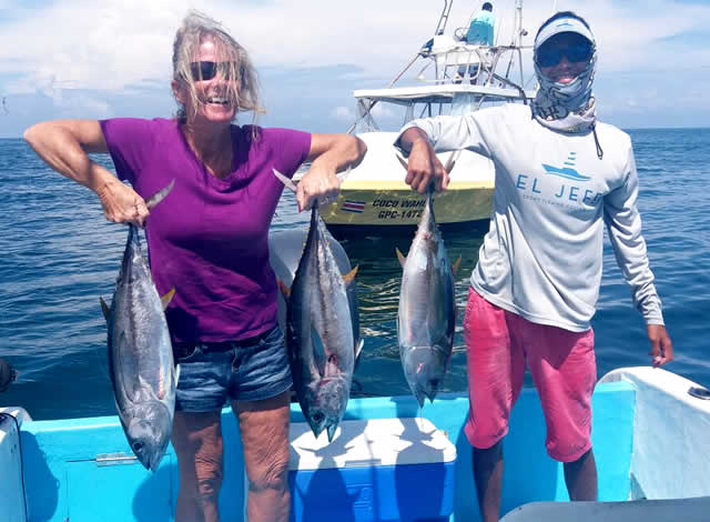 Papagayo fishing for Yellowfin tuna on the Sea Snake boat