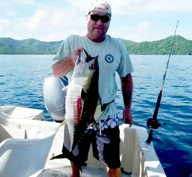 Yellowfin tuna fishing in Flamingo Papagayo